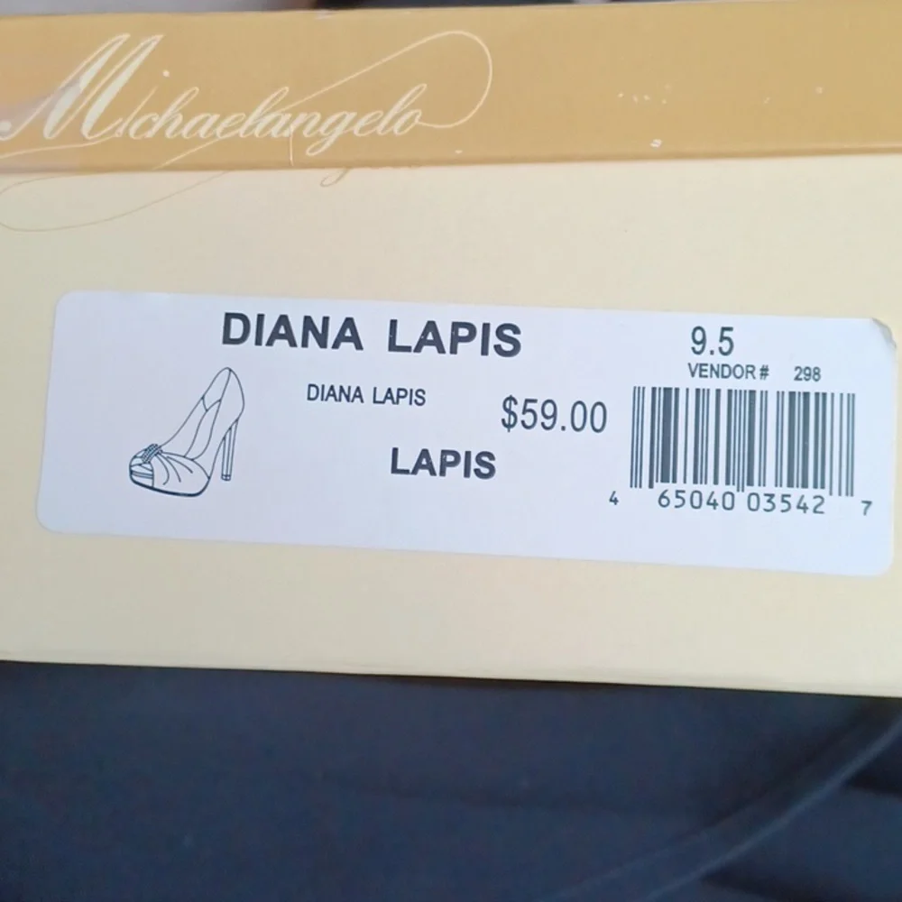 WS23- Women 4" Satin Purple Heels - sz 9.5 & sz 10 - Picture 6 of 8